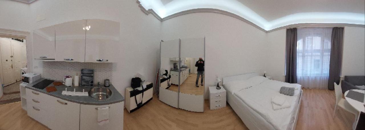 Ai Quattro Angeli Lejlighedshotel Prag Eksteriør billede