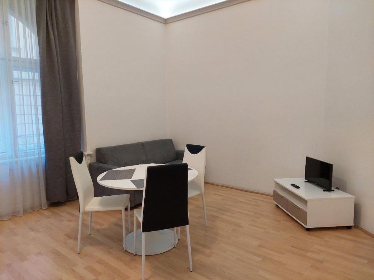 Ai Quattro Angeli Lejlighedshotel Prag Eksteriør billede