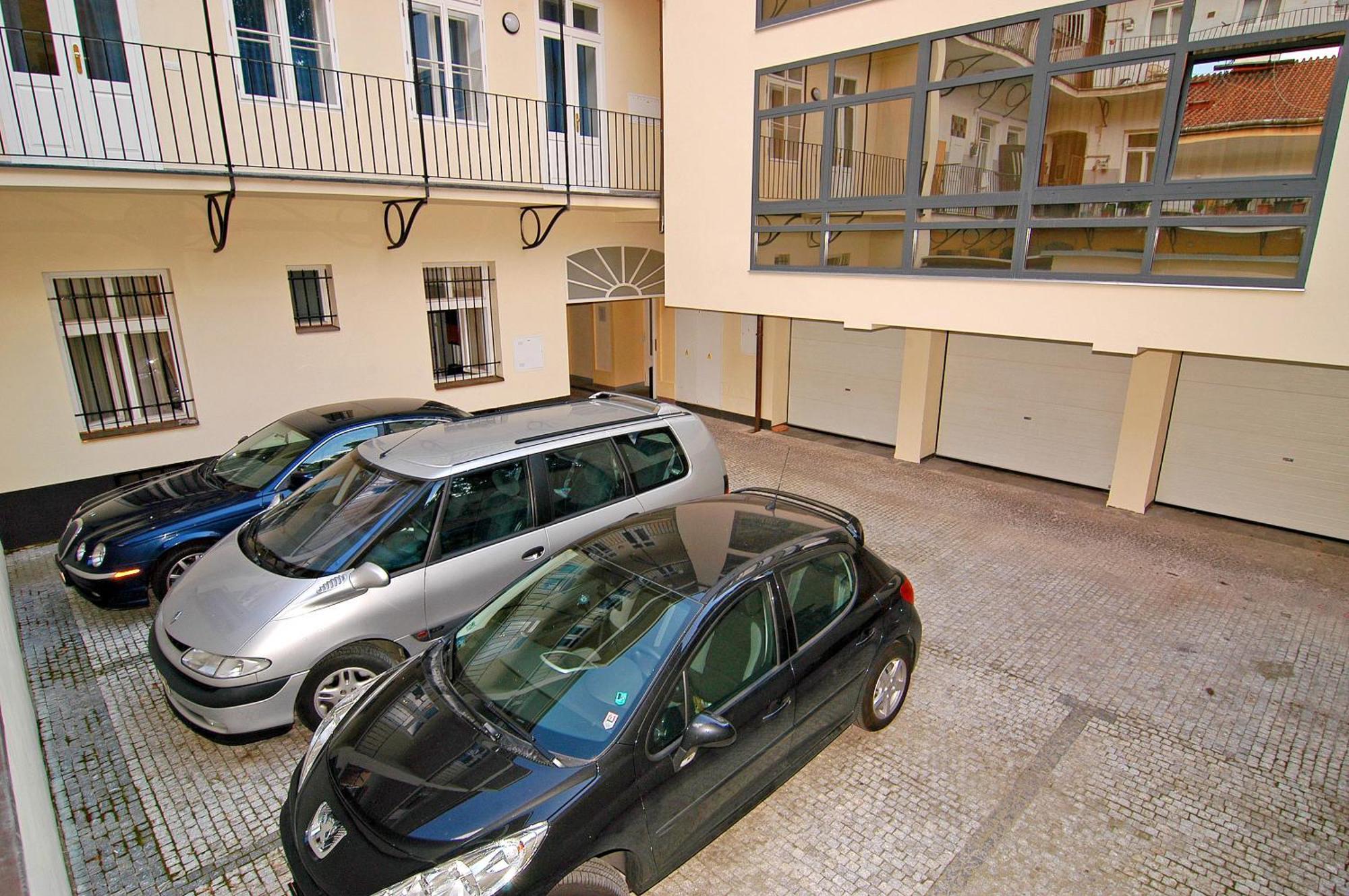 Ai Quattro Angeli Lejlighedshotel Prag Eksteriør billede