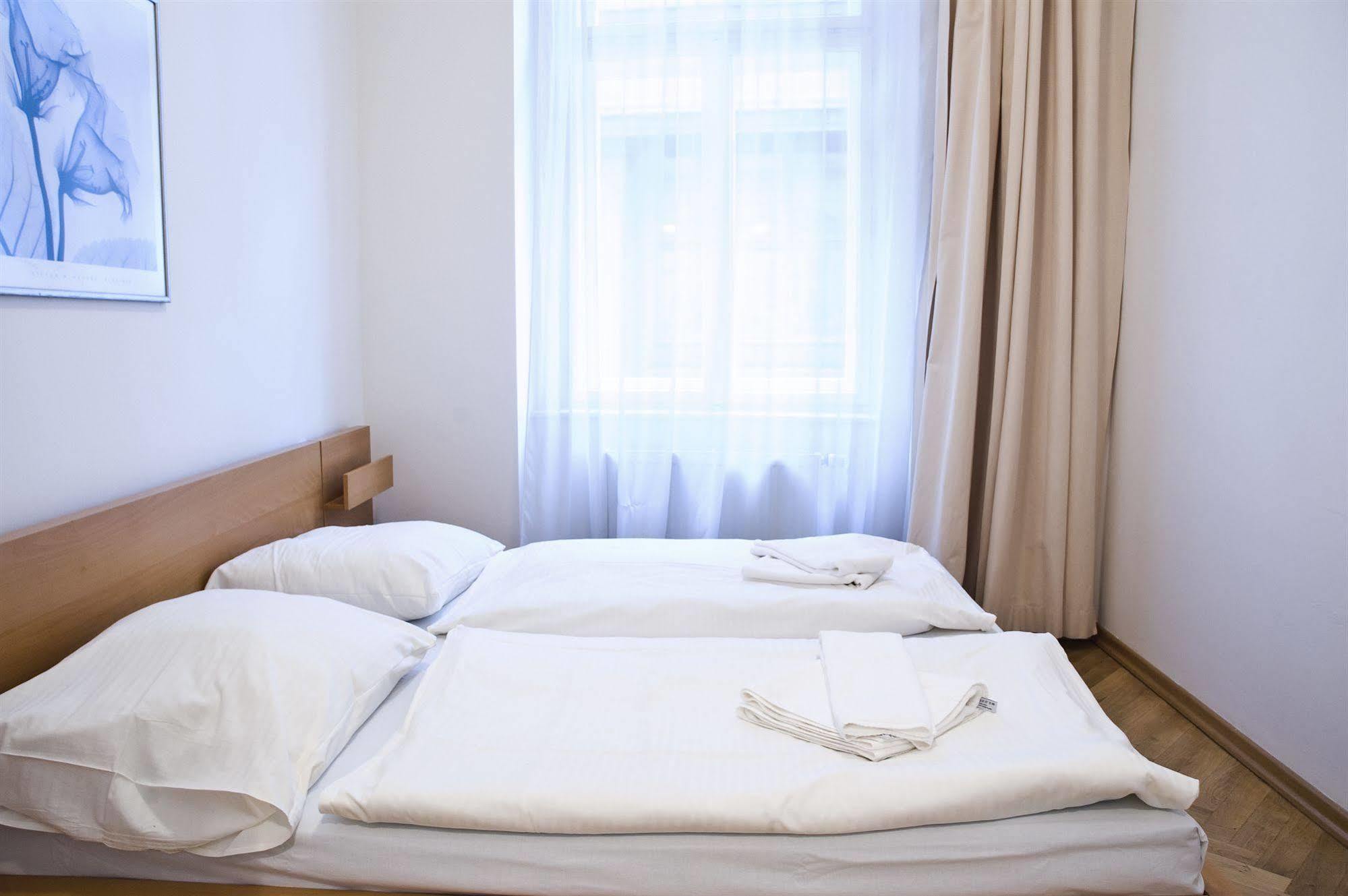 Ai Quattro Angeli Lejlighedshotel Prag Eksteriør billede