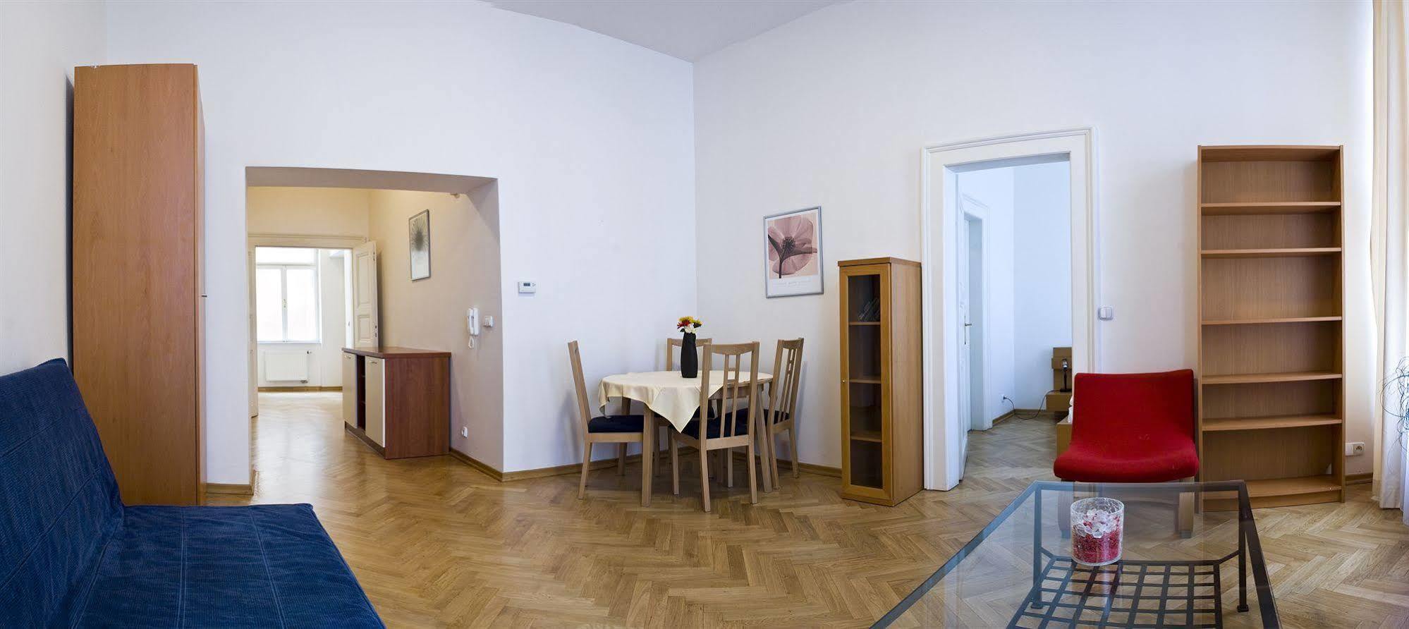 Ai Quattro Angeli Lejlighedshotel Prag Eksteriør billede